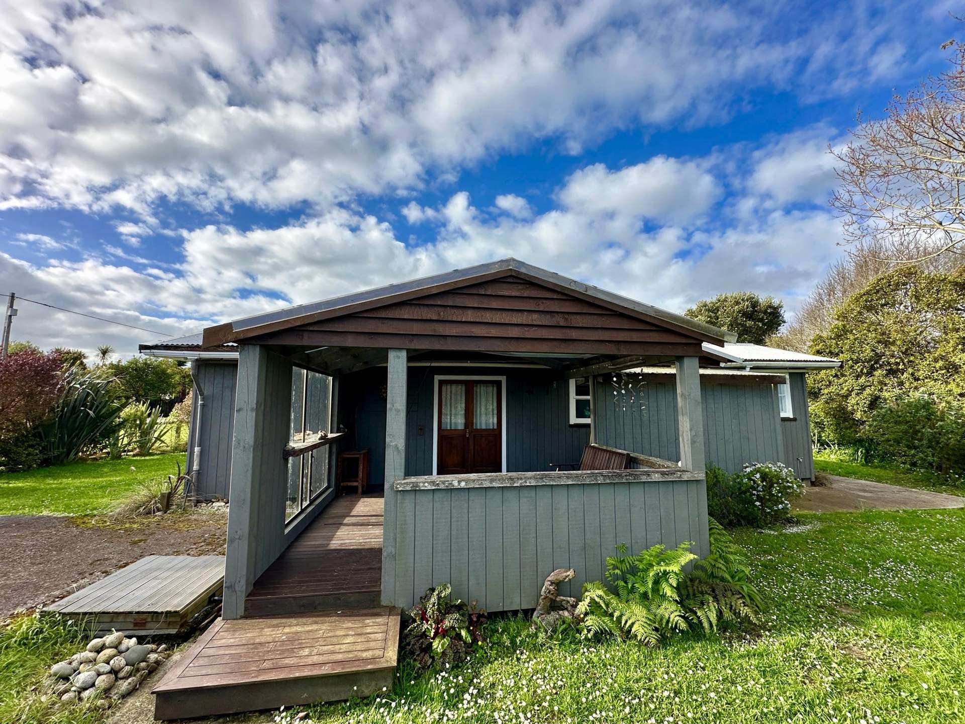 2 Hunter Street Karamea_0