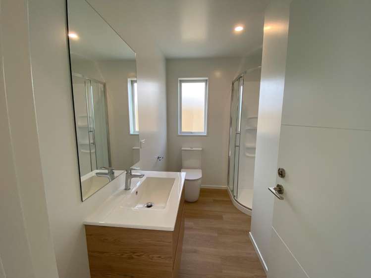 11 Harlequin Drive 11103_8