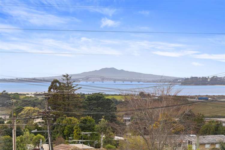 48 Tiroroa Avenue Te Atatu South_7