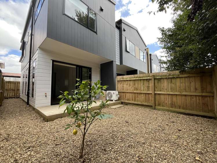 10/241 Don Buck Road 11410_23