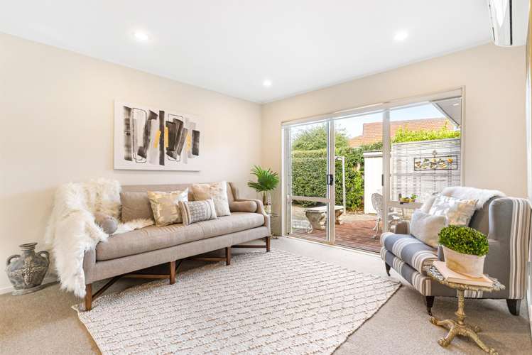 41 Headcorn Place Botany Downs_6