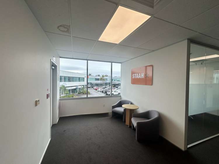 F3/27-29 William Pickering Drive Rosedale_5