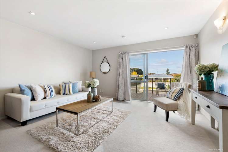 202/252 Centreway Road Orewa_6