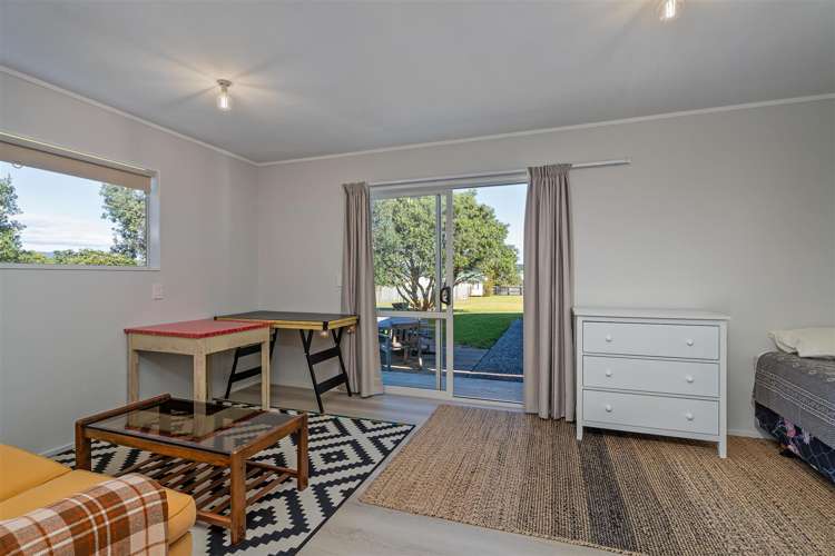 111 Kauri Crescent Matarangi_24
