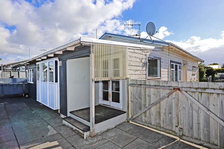 7 Campaign Street Napier South_12