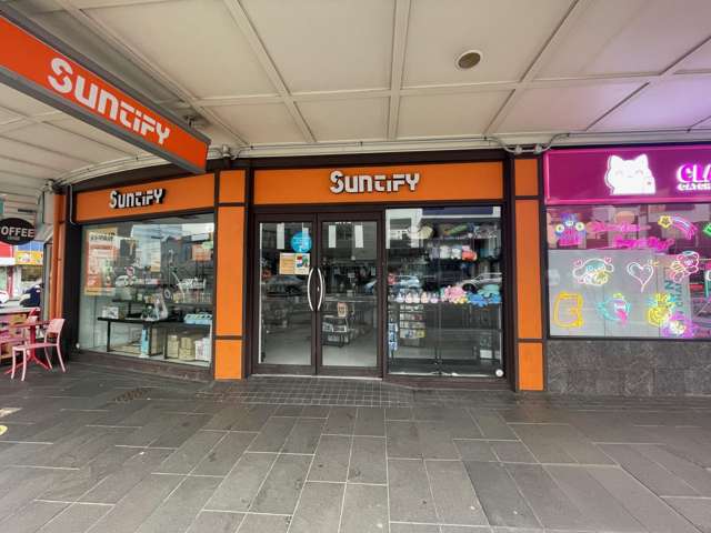 PRIME Broadway Retail