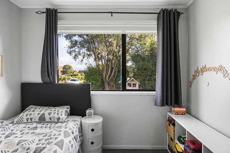 7 Leaming Place Clarks Beach_12