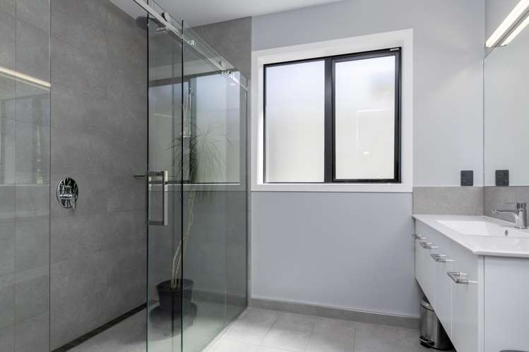 28 Te Moenga Park Acacia Bay_34