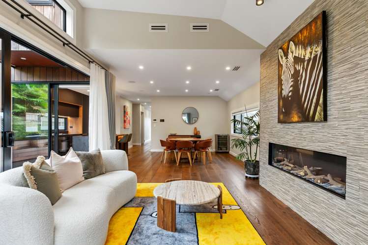 20c Beach Road Castor Bay_1