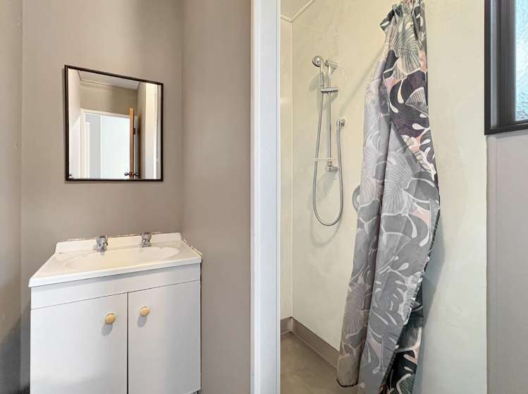 1/70 McLean Street 1193_6