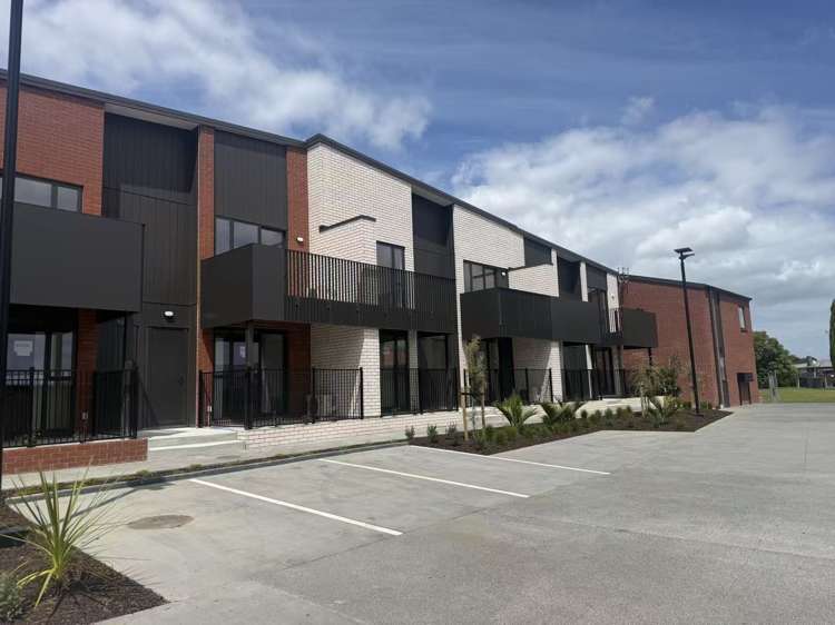 10 & 12 Humphreys Place_4