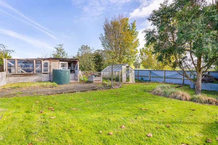 12 McCaughan Street Browns_12