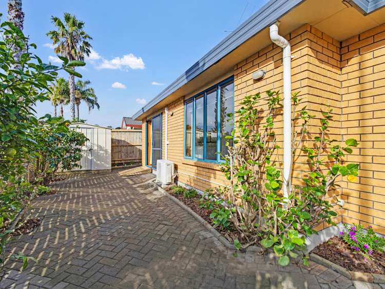 6 Red Hibiscus Road Stanmore Bay_16