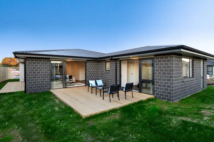 11 Kimbolton Street Rototuna North_9