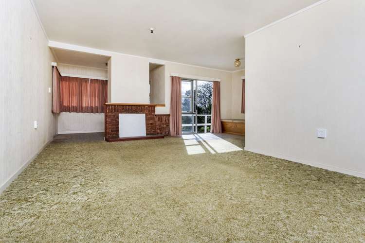 883 Beach Road Waiake_11