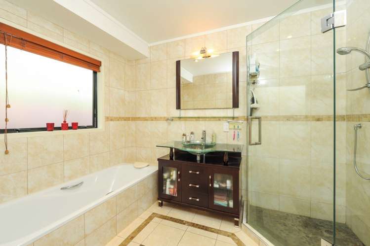 2/3 Waikowhai Road Mount Roskill_12