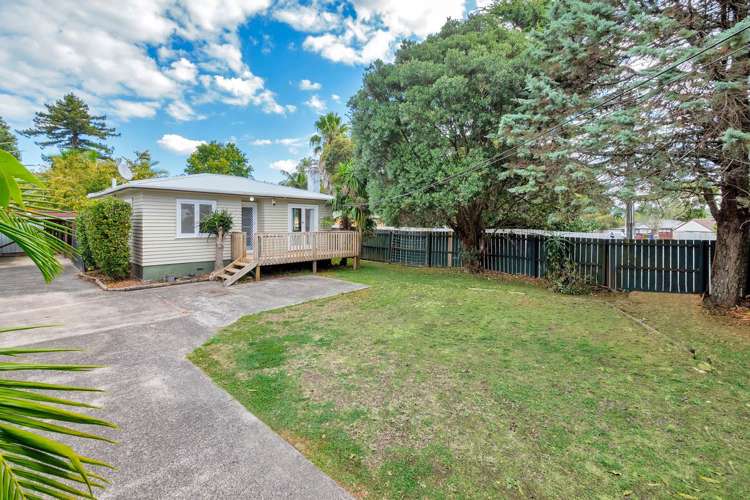 398 West Coast Road Glen Eden_20