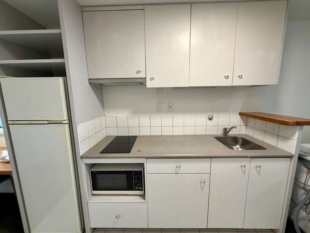 7N/3 Whitaker Place Auckland Central_3