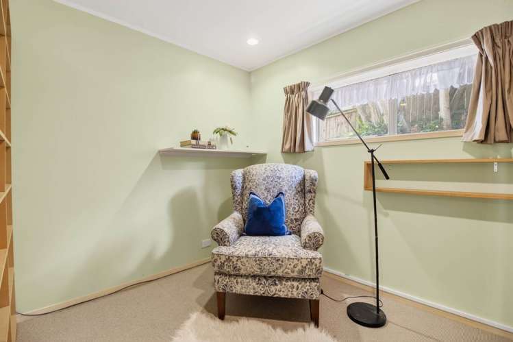 52 Jandell Crescent Bucklands Beach_21