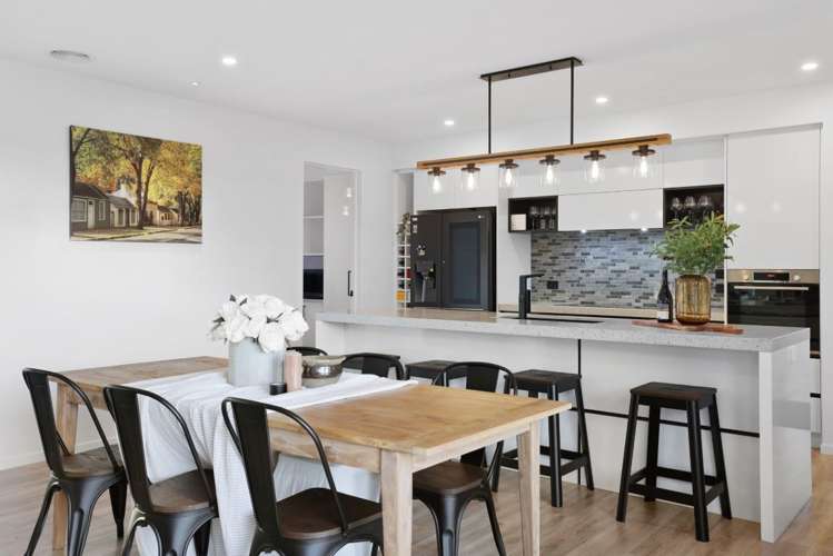 24 Irvines Track Halswell_6