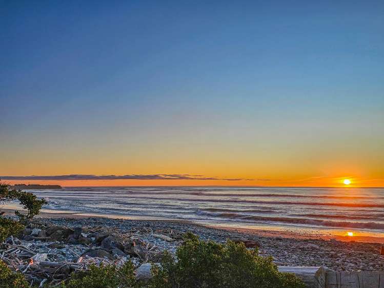 32 Domett Esplanade Cobden_50