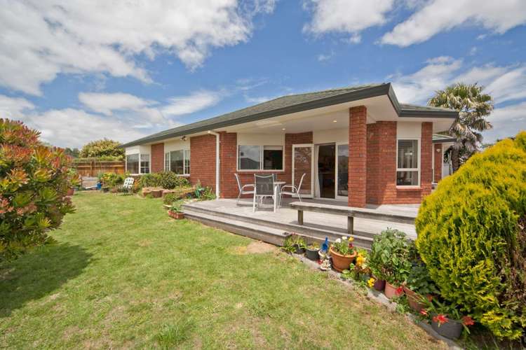 18 Castlehill Court Wattle Downs_11