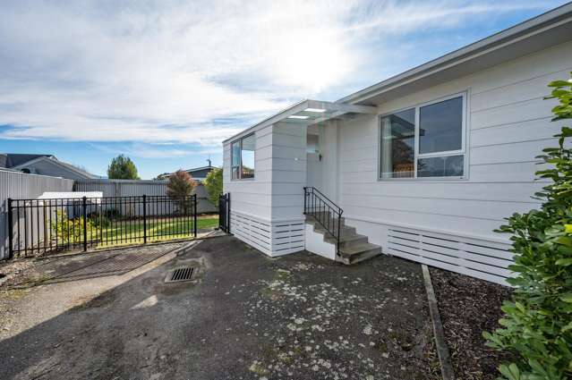 2/4 Challies Way Richmond_2
