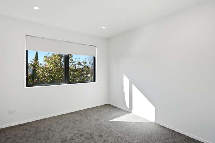 2/12 Newbridge Place_5