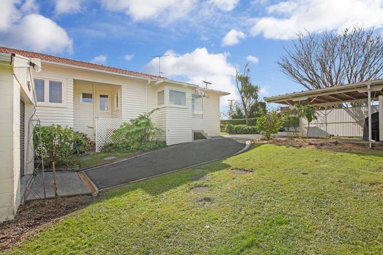 11 Luplau Crescent Cockle Bay_23