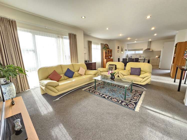 2 Sunshine Boulevard Sunnyvale_16