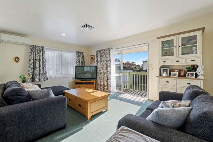 1/10 Kopara Place Clendon Park_5