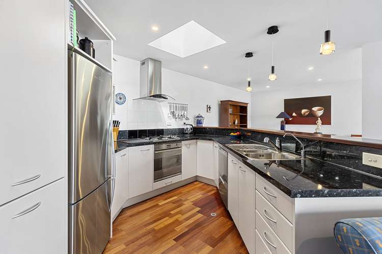 1/148 Evans Bay Parade Roseneath_11