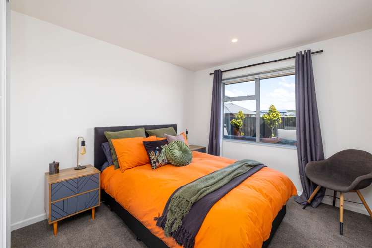 21 Flaxon Place Burwood_15