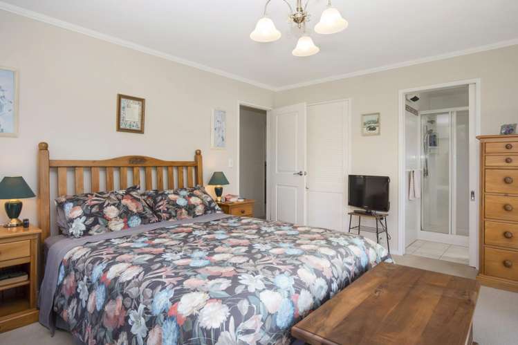 5 Mclaren Place Otaki_13