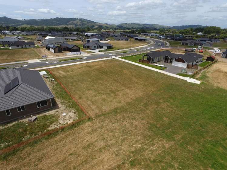 29 Alan Livingston Drive Cambridge_10