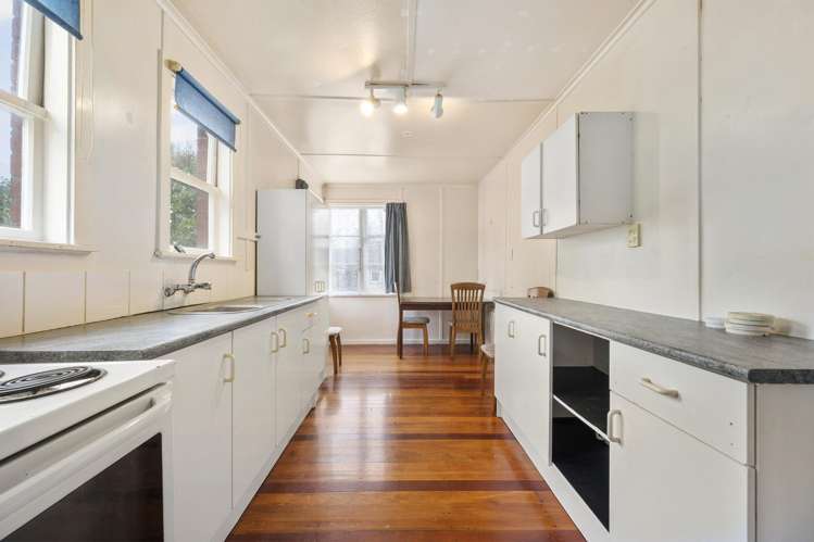 1 Wood Grove Naenae_3