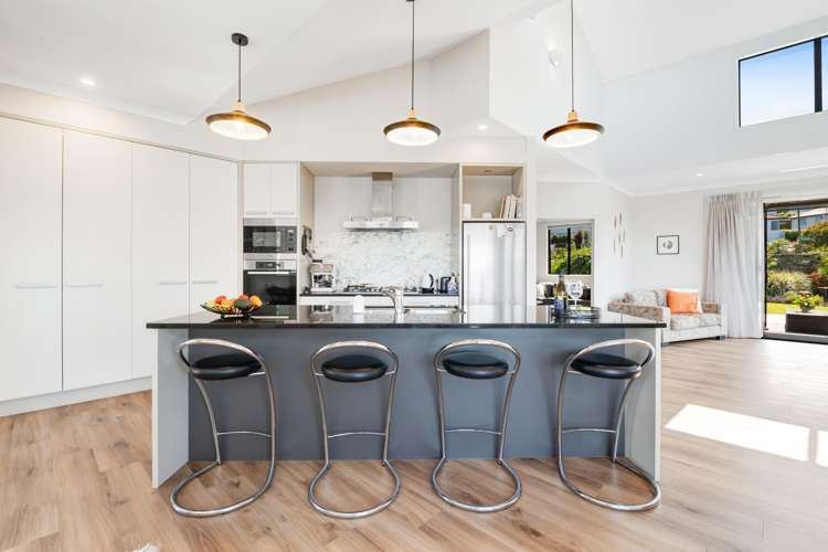 57 The Ritz Orewa_13