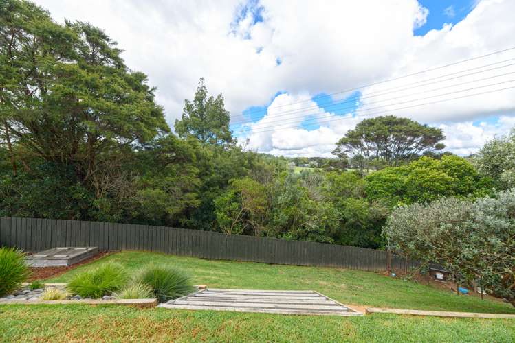 89 Captain Scott Road Glen Eden_17