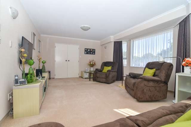 9 Deller Drive Carterton_4