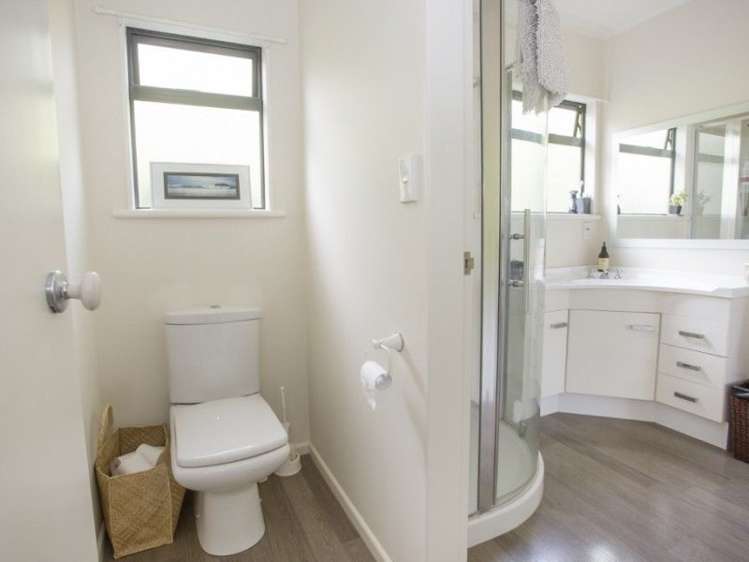 215 Tukere Drive Whangamata_17