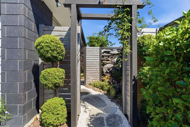 1 Hanlow Place Pyes Pa_20