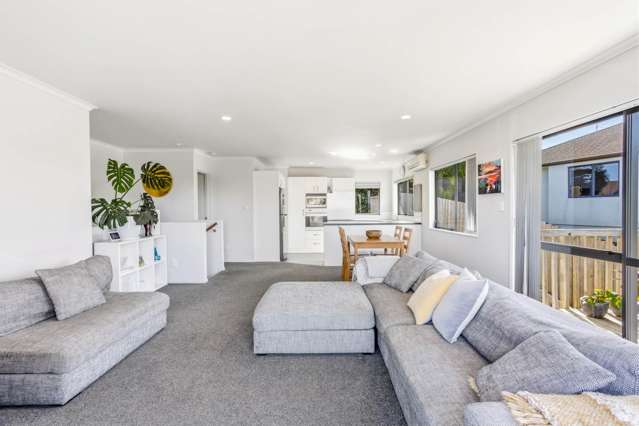 7 Rivervale Grove Stanmore Bay_3