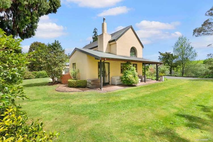 133 Ara-Kotinga Whitford_10