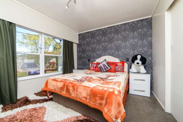 2/4 Eskdale Road Birkdale_7