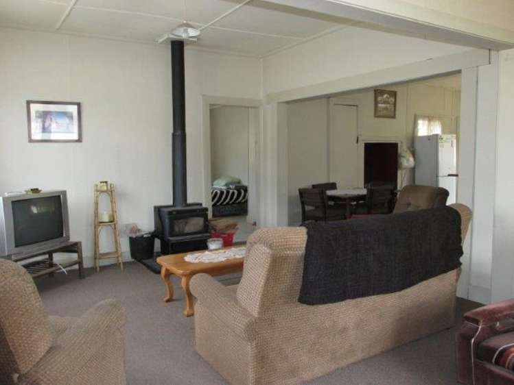 2 Smith Street Reefton_3