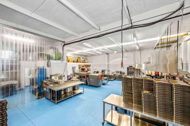 Units 3 & 4, 10 Olive Road Penrose_4