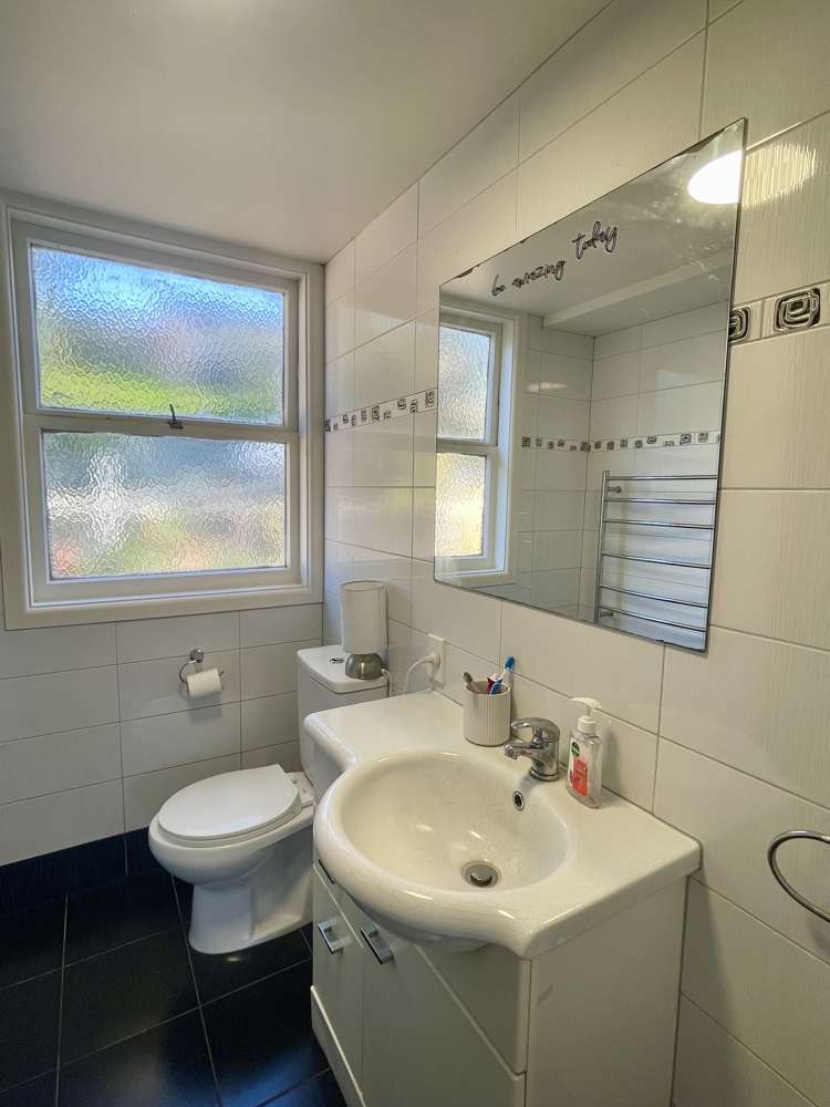 87 Churchill Road Judea_15