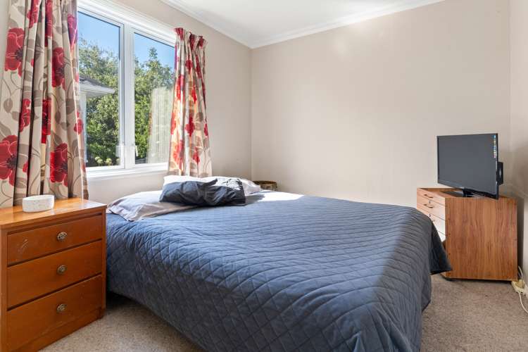 2 Card Crescent Featherston_13