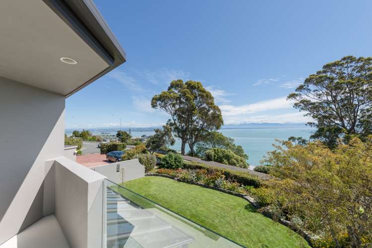 141 Princes Drive Britannia Heights_33