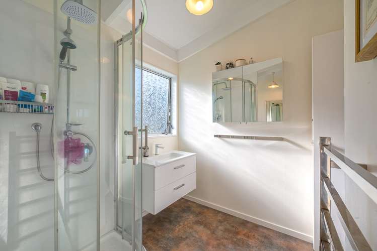 30 Redcrest Avenue Red Hill_10